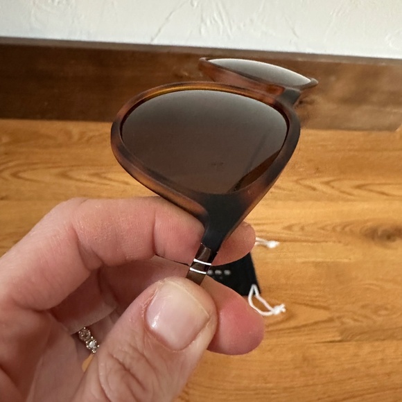 Blenders North Park Series Sunglasses in Broadway Nika Polarized - Picture 5 of 9